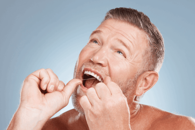 Floss at Night or Morning? Know from our Dentist in Scottsdale, AZ Floss at Night or Morning? Know from our Dentist in Scottsdale, AZ